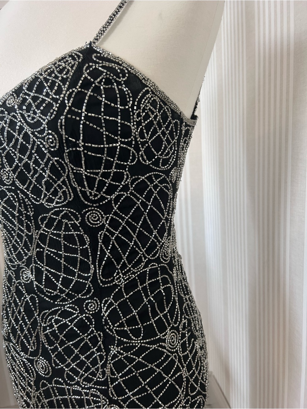 VTG Parisian Room Black Cocktail Dress 100% Silk Hand Beaded in India Size 4 - Picture 8 of 10